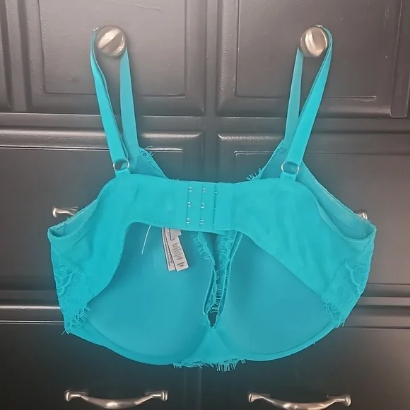 Victoria Secret Dream Angel Lace Bra - Picture 2 of 3